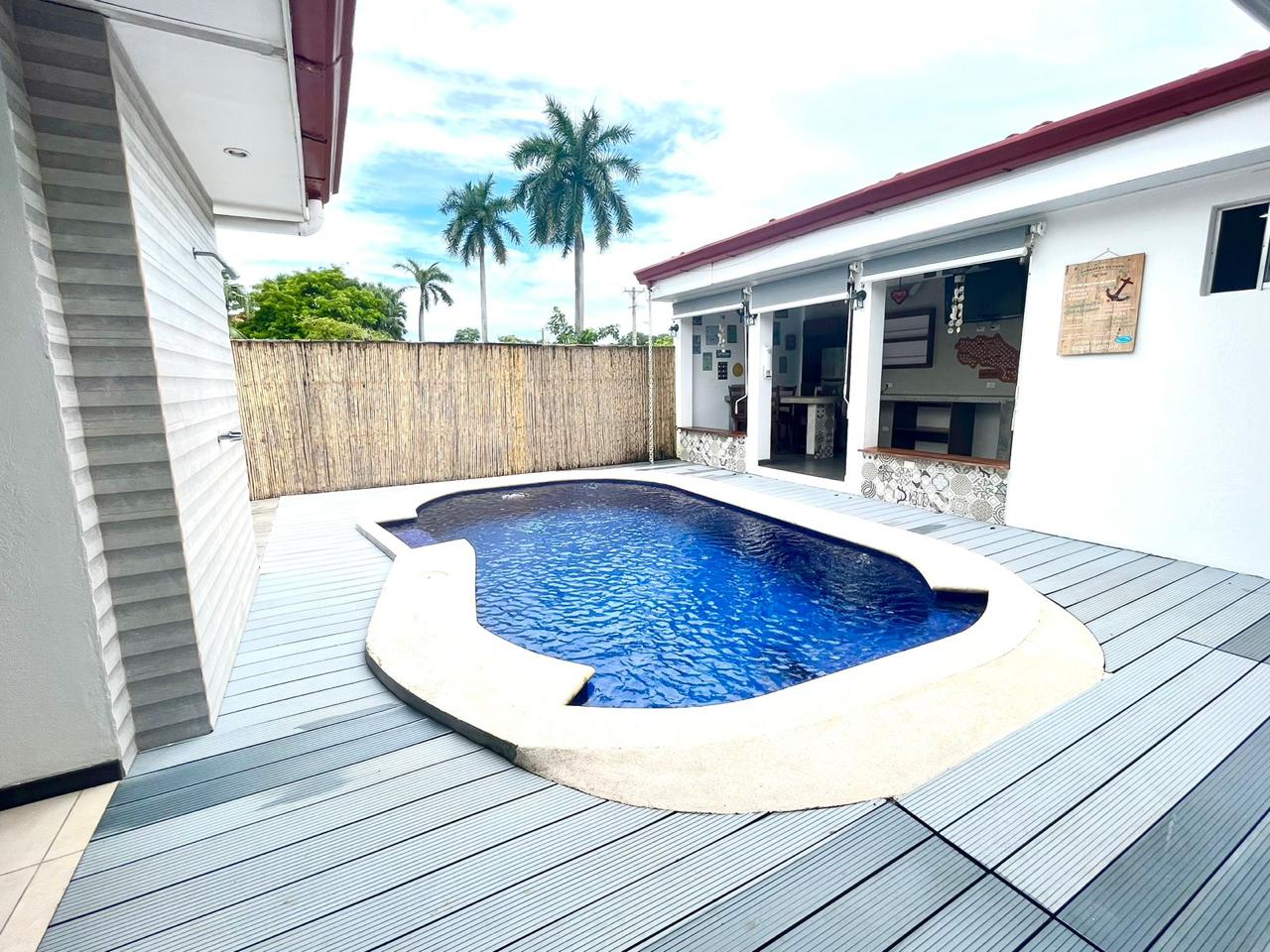 Pura Vida Beach House, Bejuco