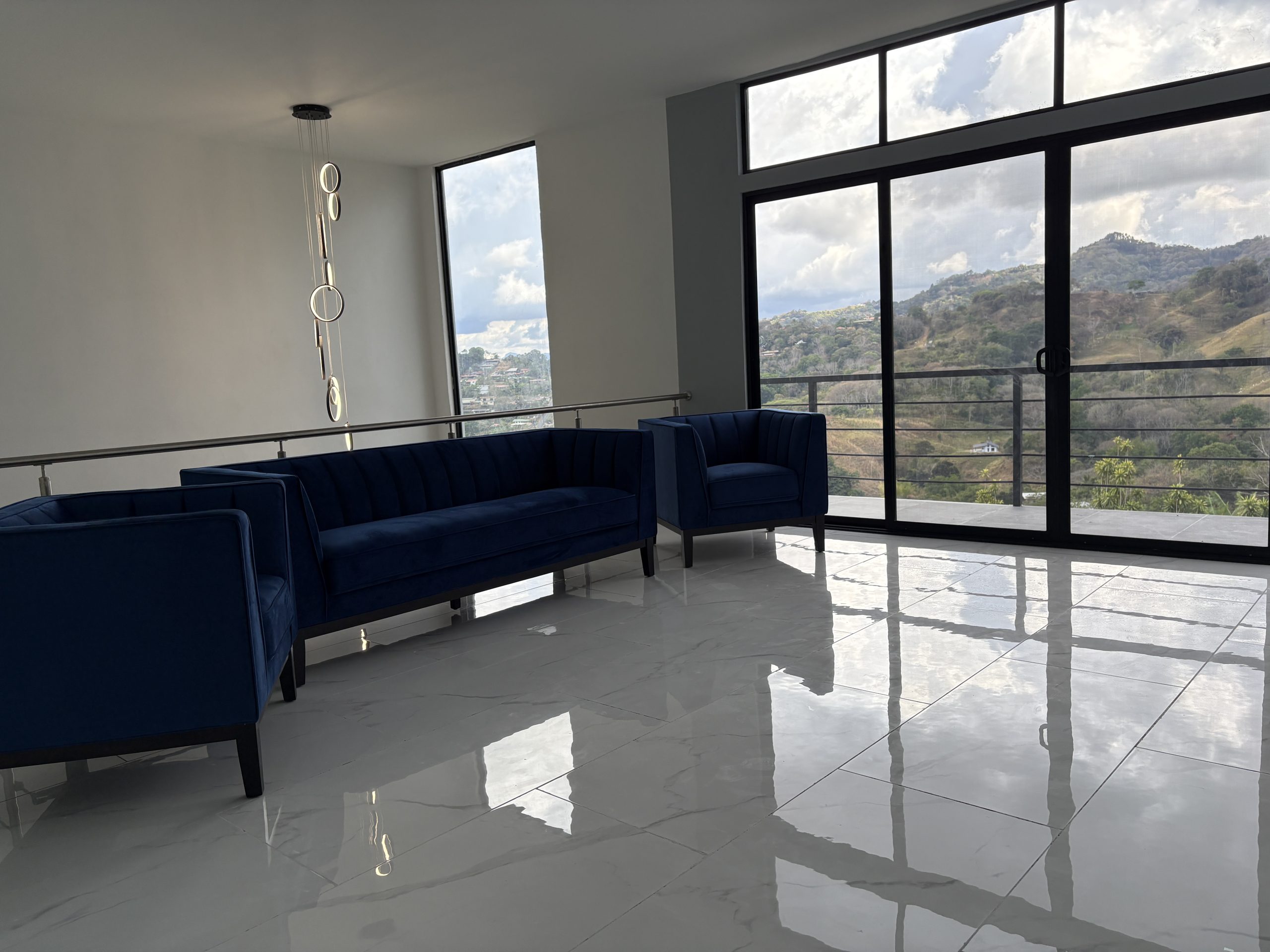 Luxury Turnkey Home with Stunning Mountain Views - Image 31