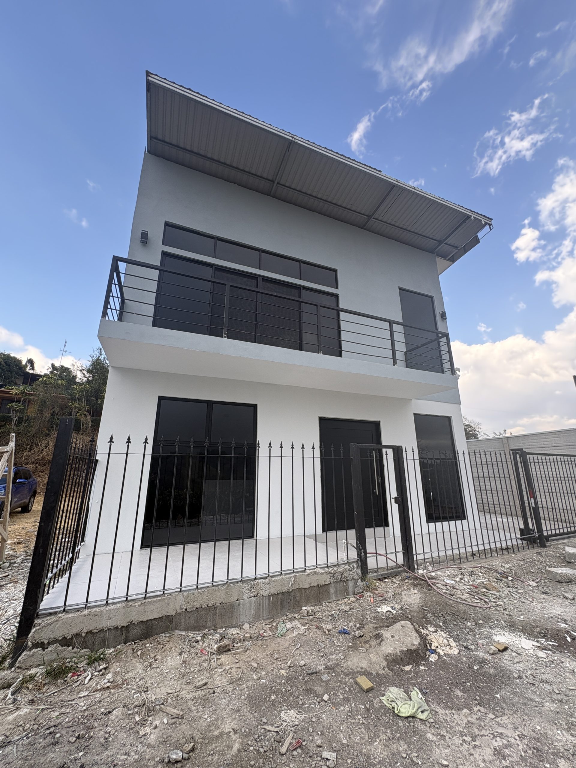 Luxury Turnkey Home with Stunning Mountain Views - Image 33